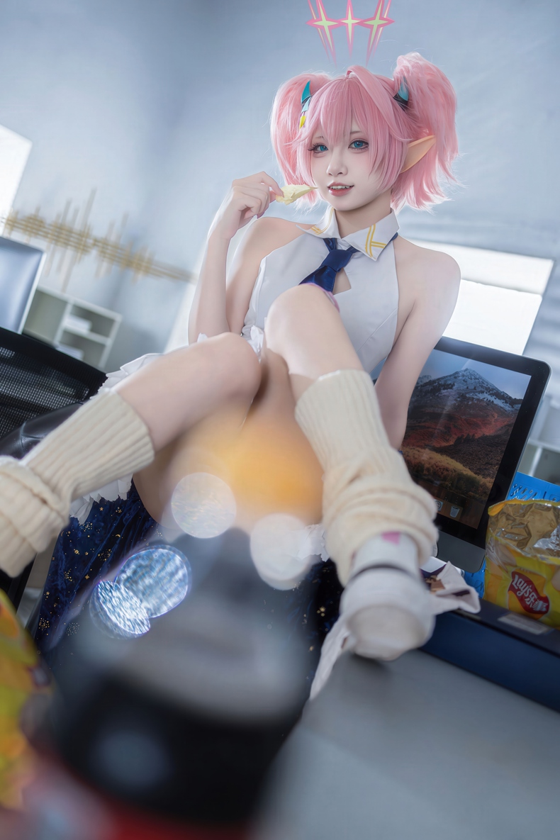 00027
